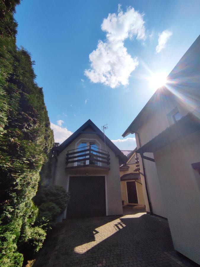 Appartamento Dom Na Zaciszu Varsavia Esterno foto