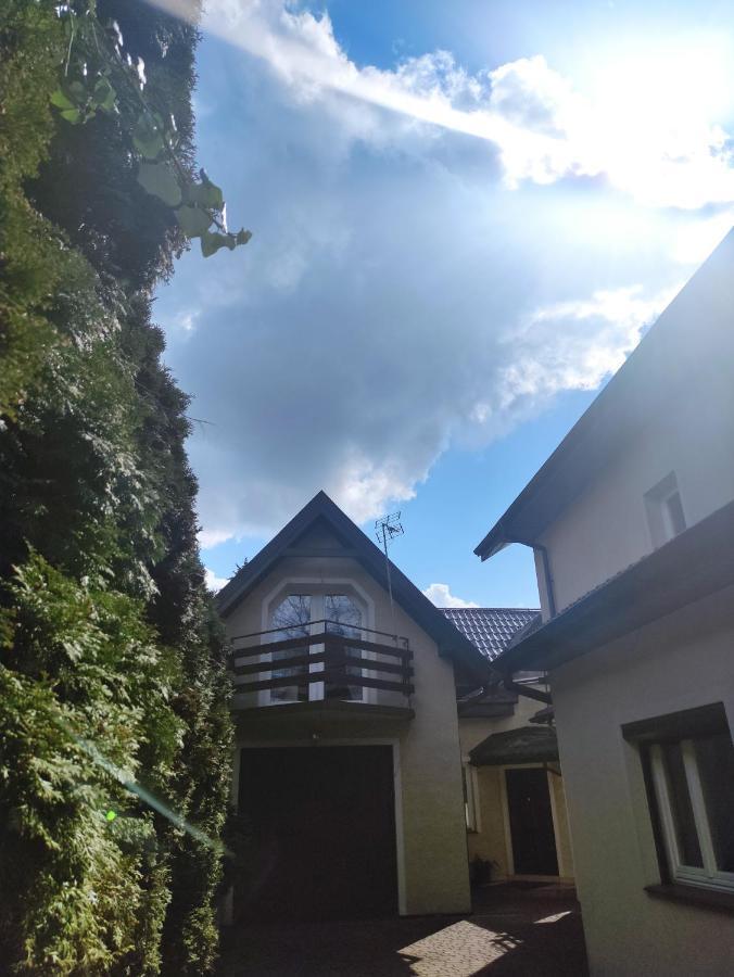 Appartamento Dom Na Zaciszu Varsavia Esterno foto