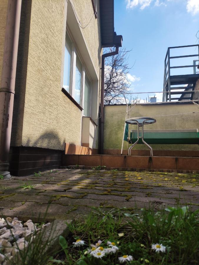 Appartamento Dom Na Zaciszu Varsavia Esterno foto