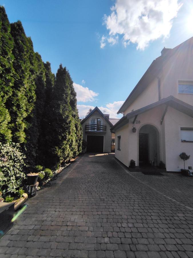Appartamento Dom Na Zaciszu Varsavia Esterno foto