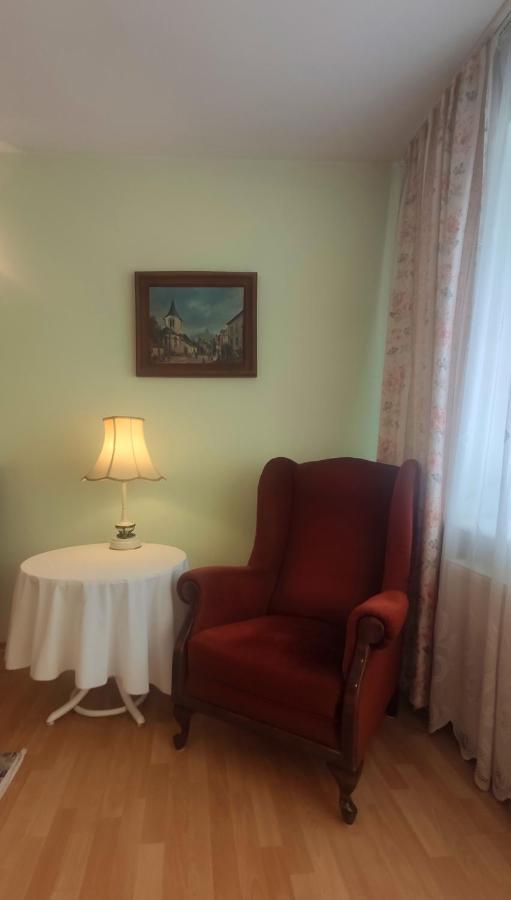 Appartamento Dom Na Zaciszu Varsavia Esterno foto