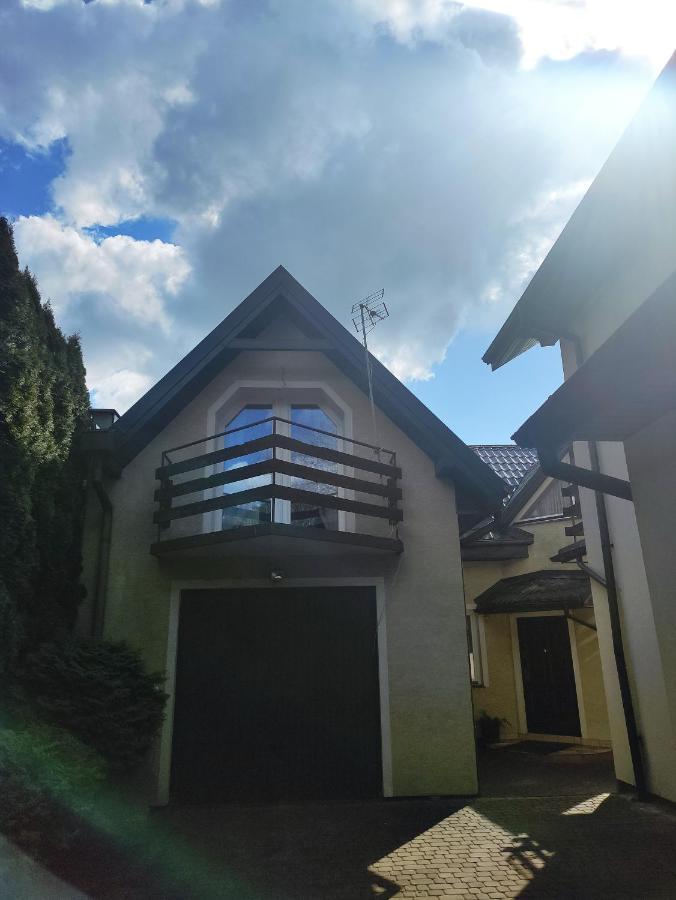 Appartamento Dom Na Zaciszu Varsavia Esterno foto